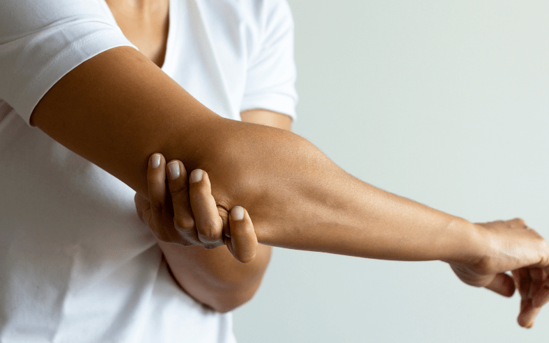 obvious signs of arthrosis of the hands